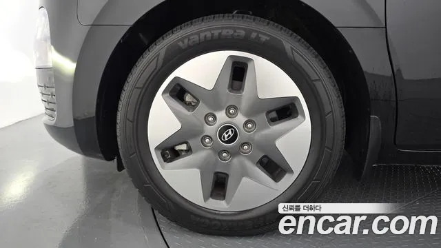 Hyundai Staria Staria L3.5 Tourer 9 мест — Фото автомобиля 5