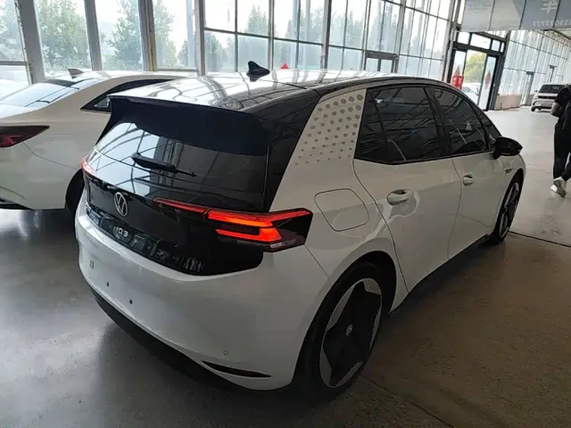 Volkswagen ID.3 — Фото автомобиля 6