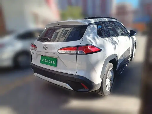 Toyota Corolla Cross — Фото автомобиля 4