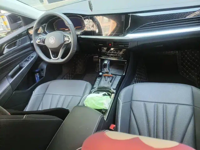Volkswagen Passat — Фото автомобиля 12