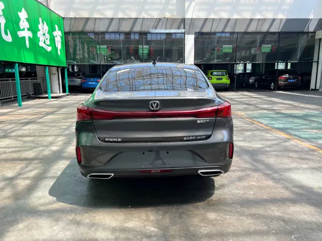Changan Eado — Фото автомобиля 8