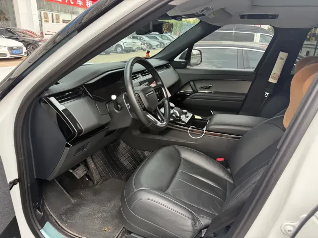 Land Rover Range Rover Sport — Фото автомобиля 8