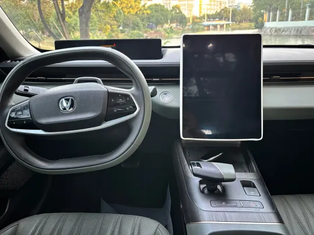 Changan Lamore — Фото автомобиля 9