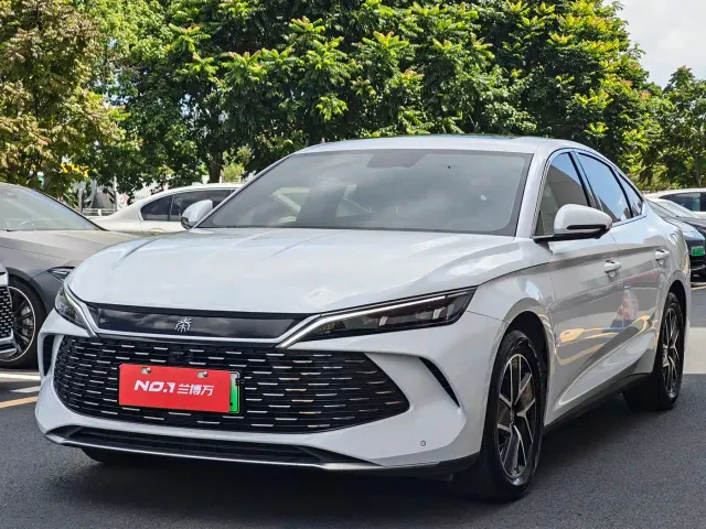 Фотография автомобиля — BYD Qin L