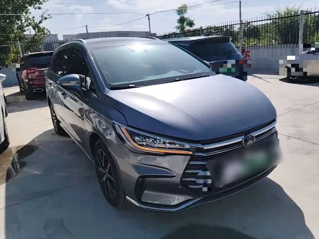 BYD Song MAX — Фото автомобиля 3