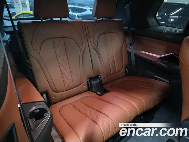 BMW X7 — Фото автомобиля 12