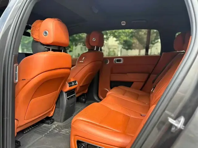 Li Auto L7 — Фото автомобиля 7