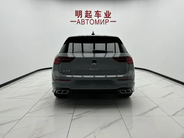 Volkswagen Golf — Фото автомобиля 10