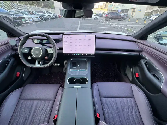 Xiaomi SU7 — Фото автомобиля 13