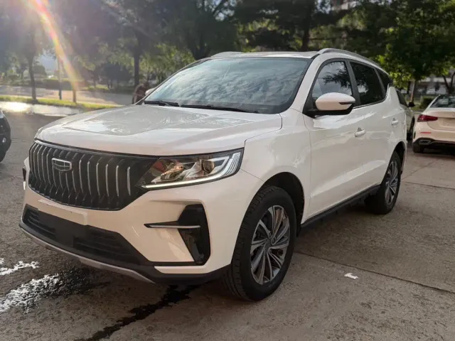 Фотография автомобиля — Geely Vision X6