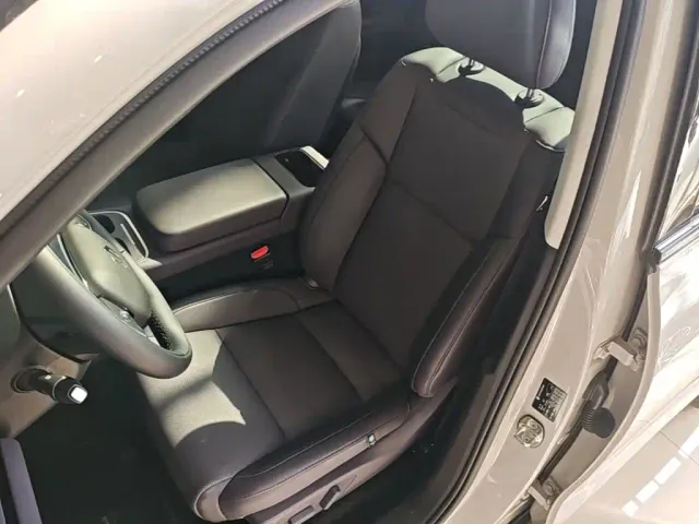 Leapmotor C10 — Фото автомобиля 14