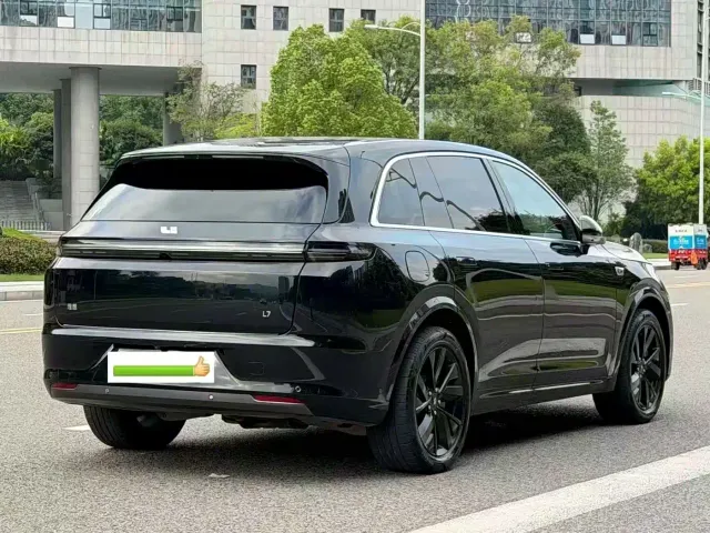 Li Auto L7 — Фото автомобиля 5