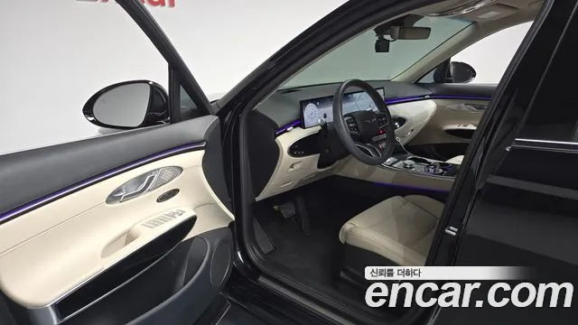 Genesis GV70 — Фото автомобиля 9