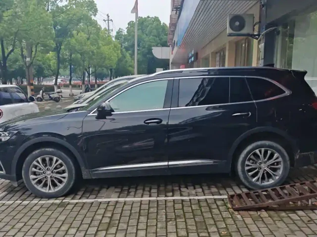 Buick Envision Plus — Фото автомобиля 3