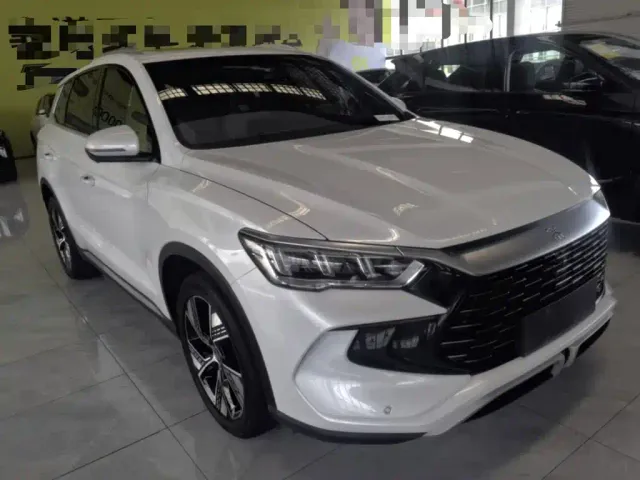 BYD Song Pro — Фото автомобиля 3