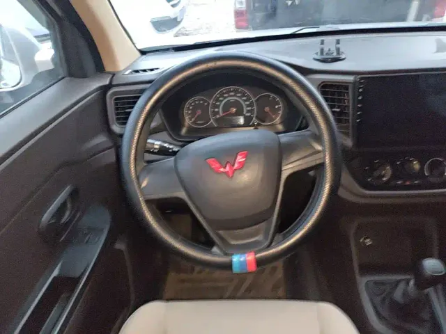 Wuling Hongguang V — Фото автомобиля 10