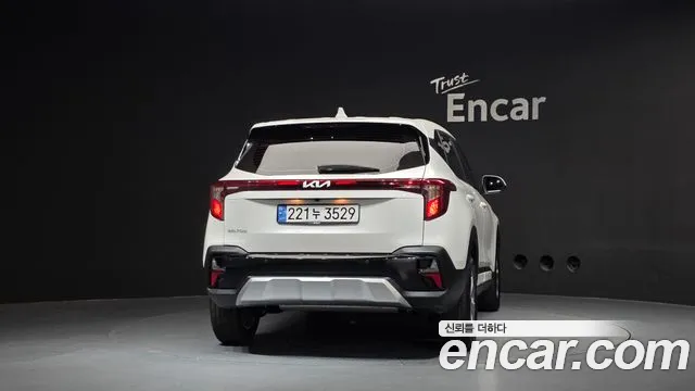 Kia Seltos New — Фото автомобиля 4