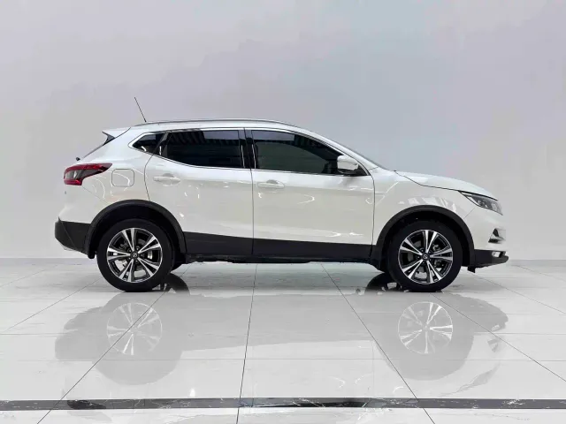 Nissan Qashqai — Фото автомобиля 4
