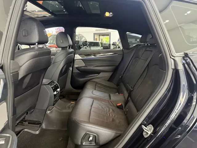 BMW 6 Series Gran Turismo — Фото автомобиля 11