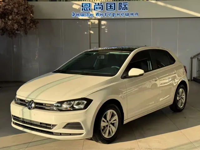 Фотография автомобиля — Volkswagen Polo