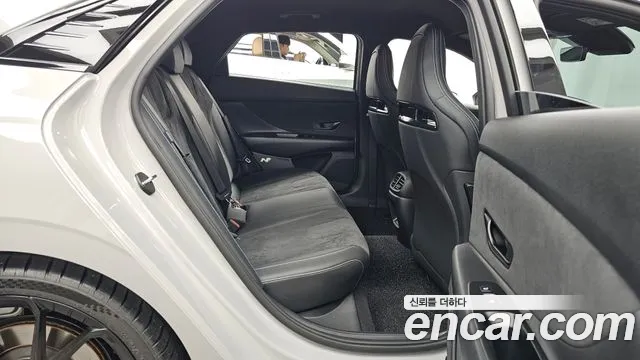 Hyundai AVANTE — Фото автомобиля 10