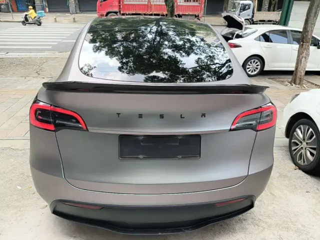 Tesla Model Y — Фото автомобиля 5