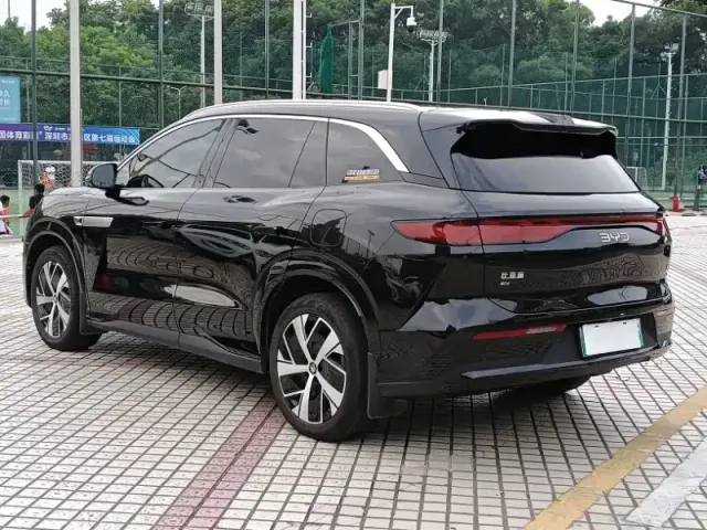 BYD Tang L — Фото автомобиля 6