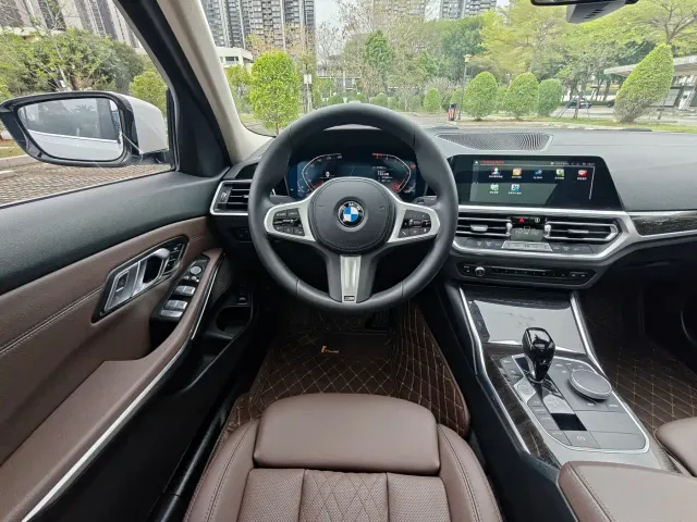 BMW 3 Series — Фото автомобиля 12