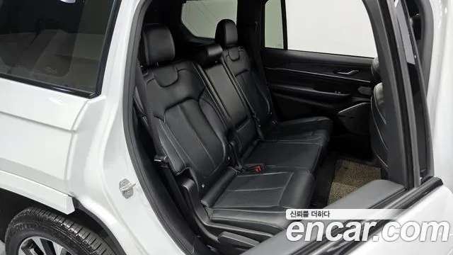 Jeep Cherokee Grand Cherokee(WL) L 3.6 Overland — Фото автомобиля 12