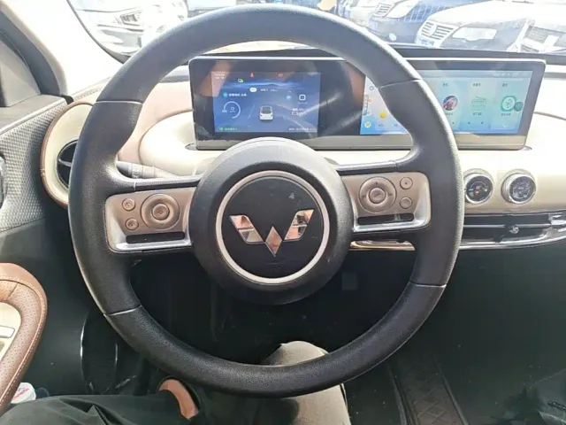 Wuling Bingo — Фото автомобиля 10