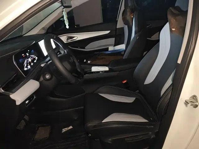 Geely Binrui — Фото автомобиля 7