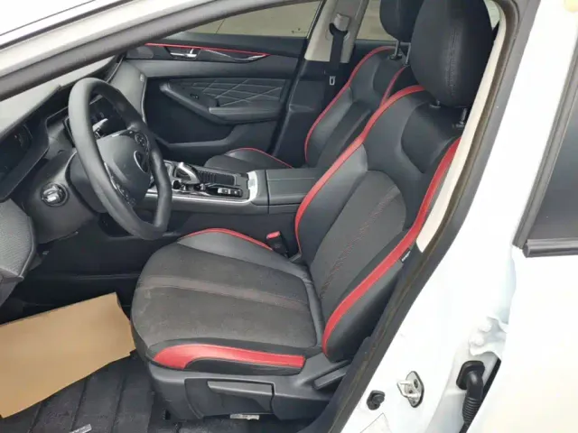 Dongfeng Yixuan MAX — Фото автомобиля 14
