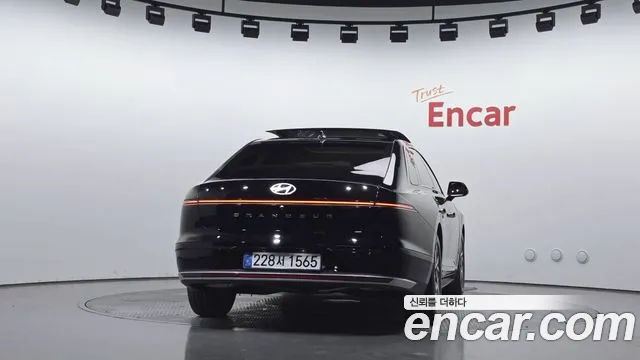 Hyundai Grandeur GN7 — Фото автомобиля 4