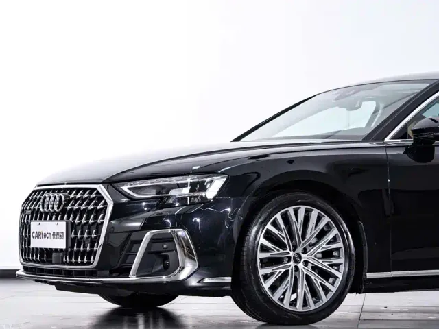 Audi A8 — Фото автомобиля 5