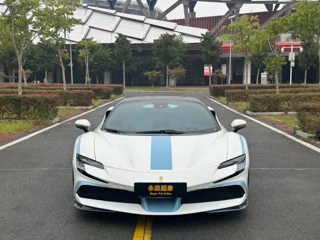 Ferrari SF90 — Фото автомобиля 2