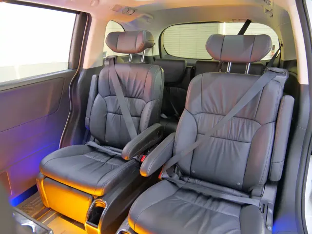 Honda Odyssey — Фото автомобиля 10