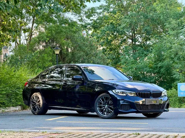 BMW 3 Series — Фото автомобиля 3