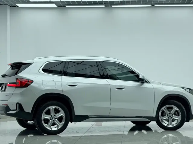 BMW X1 — Фото автомобиля 4
