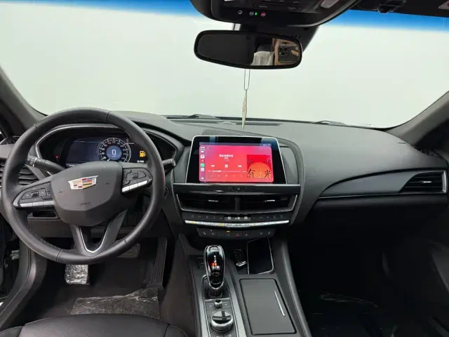 Cadillac CT5 — Фото автомобиля 9