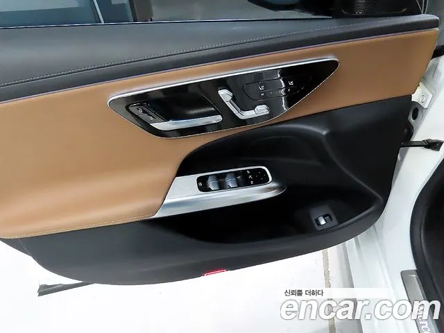 Mercedes-Benz E-Class — Фото автомобиля 13