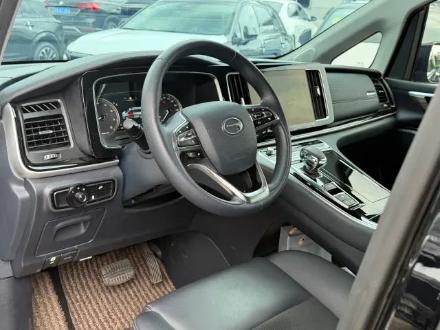GAC Trumpchi M8 — Фото автомобиля 11