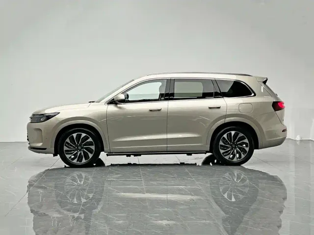 Aito M7 — Фото автомобиля 3