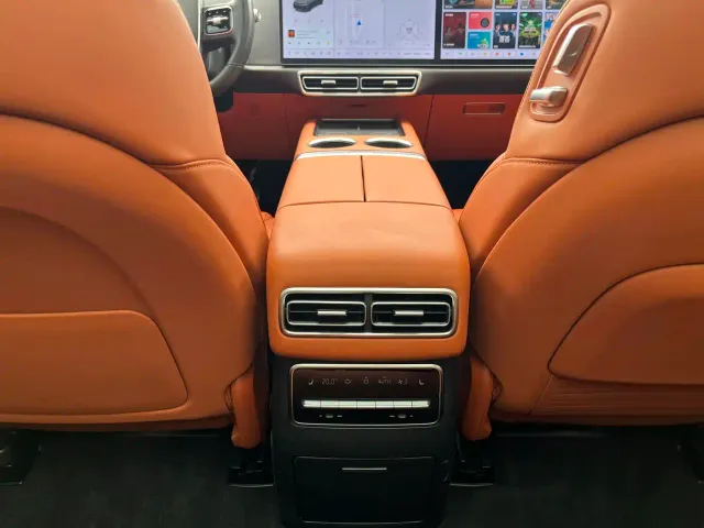 Li Auto L7 — Фото автомобиля 21