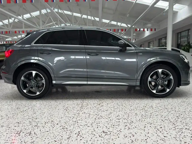 Audi Q3 — Фото автомобиля 4