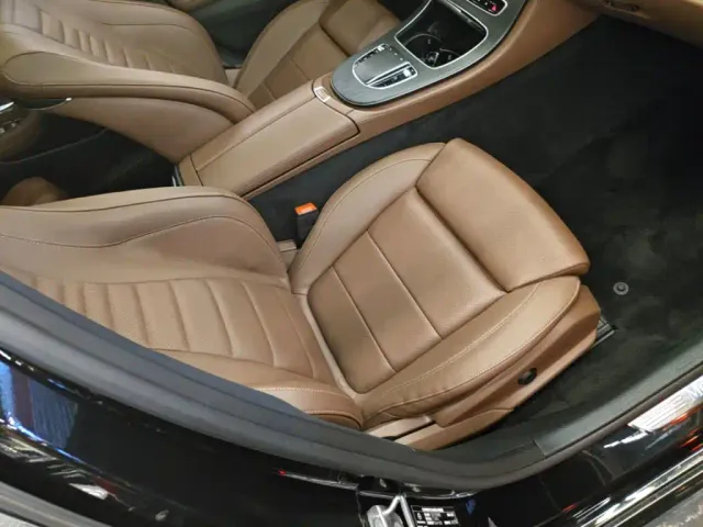 Mercedes-Benz E-Class — Фото автомобиля 24