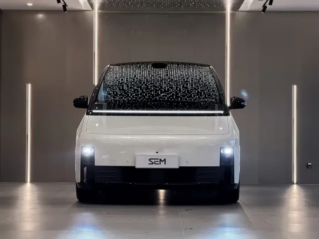 Li Auto MEGA — Фото автомобиля 2
