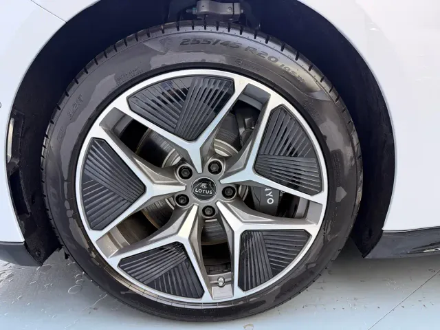 Lotus Emeya — Фото автомобиля 27