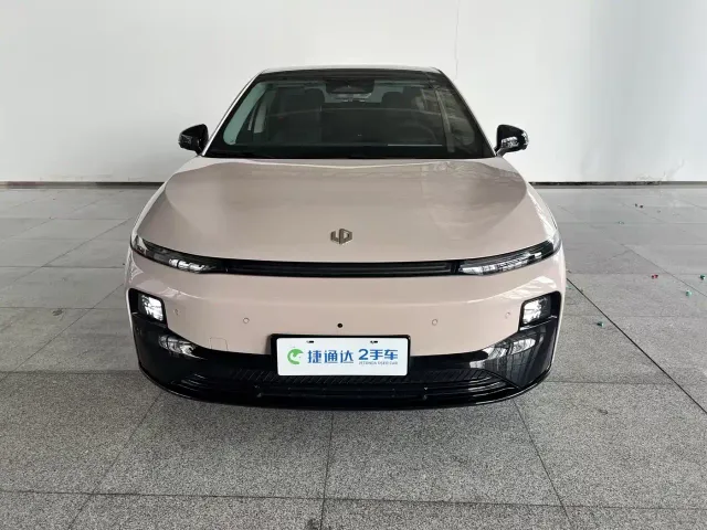 Leapmotor B01 — Фото автомобиля 4