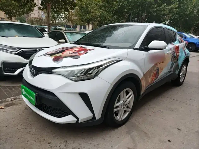 Фотография автомобиля — Toyota C-HR