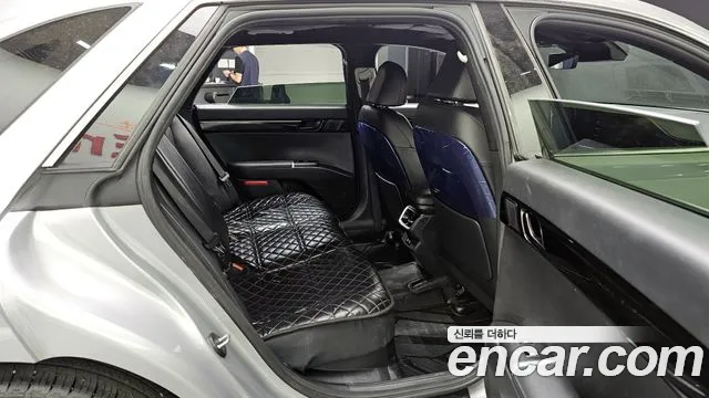 Hyundai Grandeur Grandeur (GN7) 3.5 LPG 2WD (Такси) — Фото автомобиля 12
